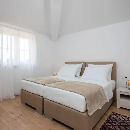 Flori By Interhome Vila