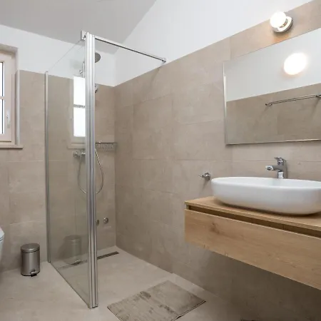 Flori By Interhome *